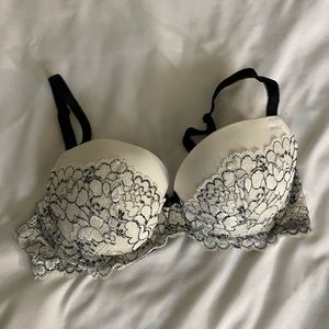Victoria’s Secret | Dream Angels Black & White Bra